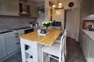 Kitchen- click for photo gallery